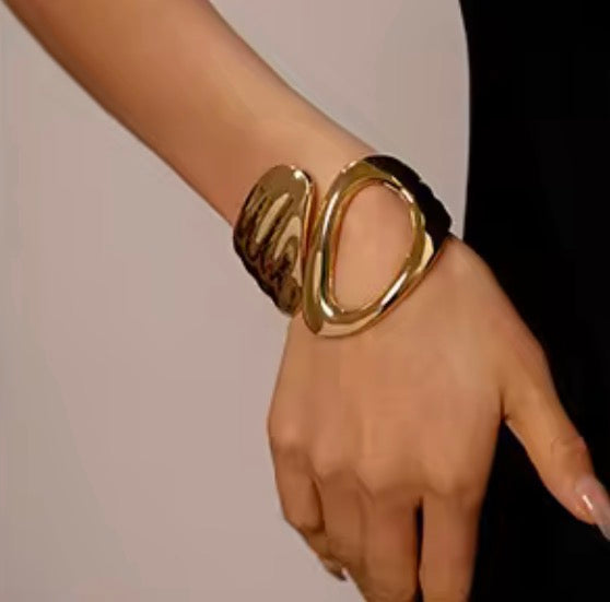 Alaya Cuff